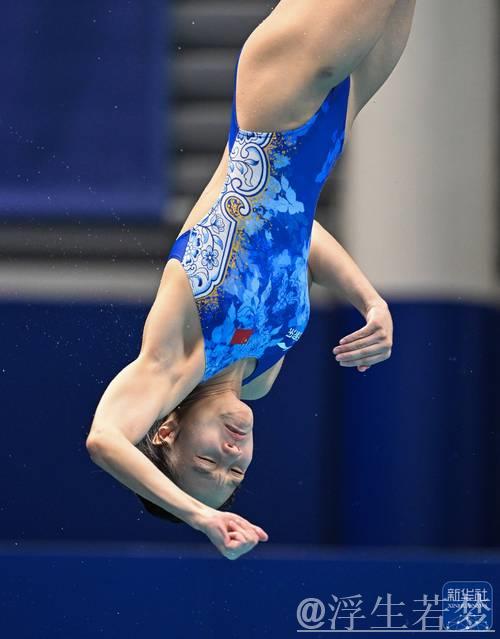 李亚杰勇夺世锦赛跳水女子1米板银牌