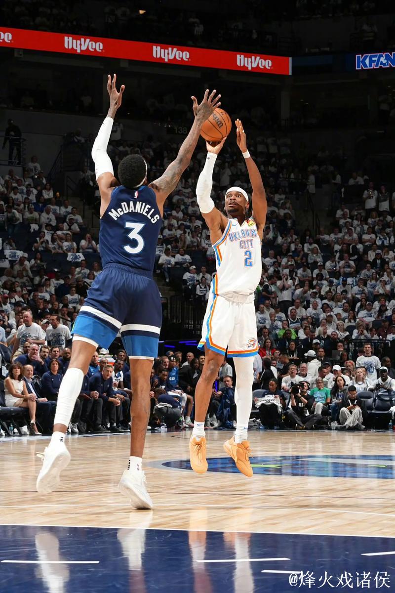 乔治首战砍23分爱德华兹贡献16分 76人惜败森林狼 乔治首战砍23分爱德华兹贡献16分 76人惜败森林狼